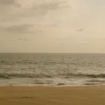 Send Help, Kehidupan di Pulau Terpencil