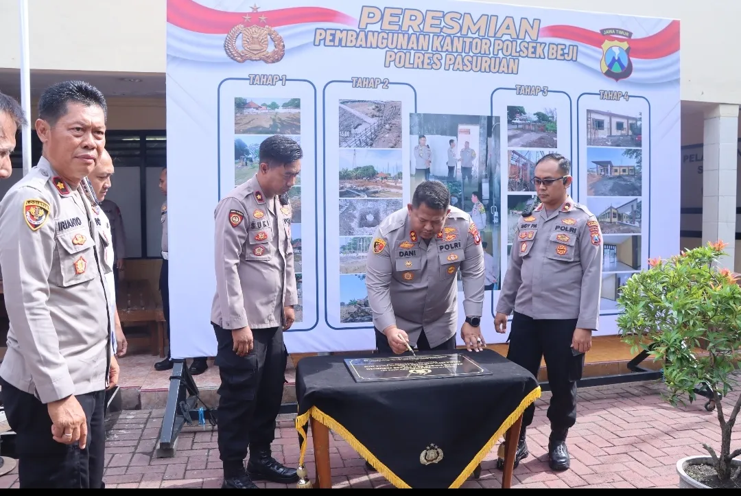 Resmikan Kantor Polsek Gempol dan Aula Bhayangkari, Kapolres: Polsek Penting Dalam Pelayanan Masyarakat 1 Resmikan Kantor Polsek Gempol dan Aula Bhayangkari, Kapolres: Polsek Penting Dalam Pelayanan Masyarakat