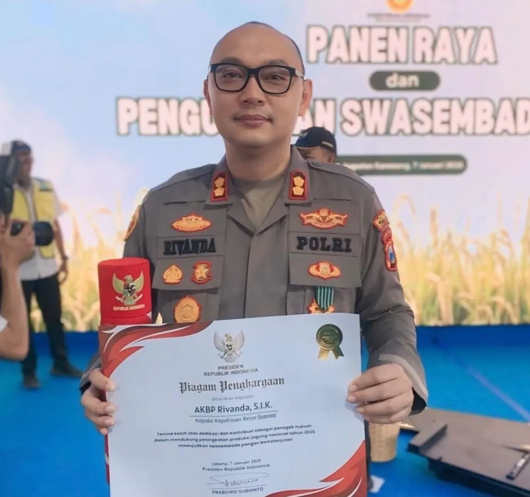 Konsisten Dukung Swasembada Pangan Kapolres Sumenep Terima Penghargaan dari Presiden RI 1 Konsisten Dukung Swasembada Pangan Kapolres Sumenep Terima Penghargaan dari Presiden RI