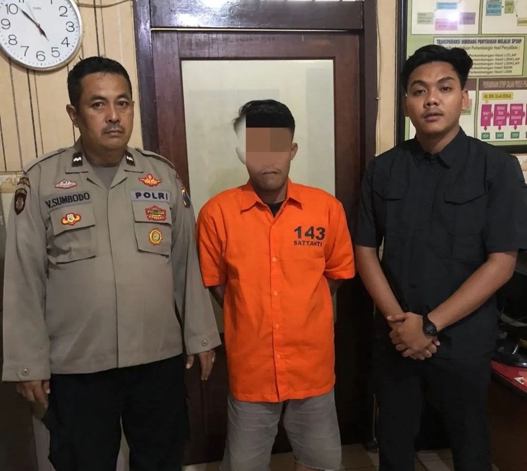 Terekam CCTV, Copet di Kompleks Sunan Ampel Diamankan Polsek Semampir 1 Terekam CCTV, Copet di Kompleks Sunan Ampel Diamankan Polsek Semampir