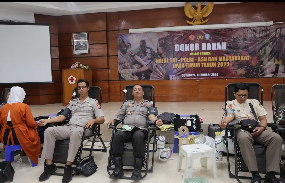 Panitia Natal TNI dan Polri Gelar Bakti Sosial Donor Darah di PMI Surabaya