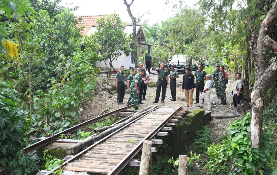 Danrem 081/Dsj Tinjau Rencana Pembangunan Dua Jembatan Strategis di Ngawi