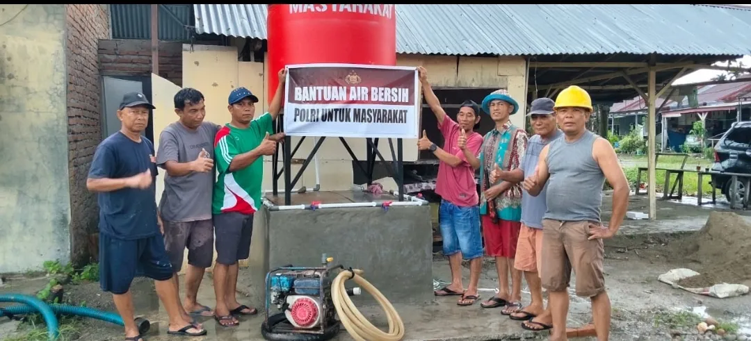 Polri Bangun Puluhan Sumur Bor, Warga Padang Pariaman Mulai Nikmati Air Bersih Pascabencana