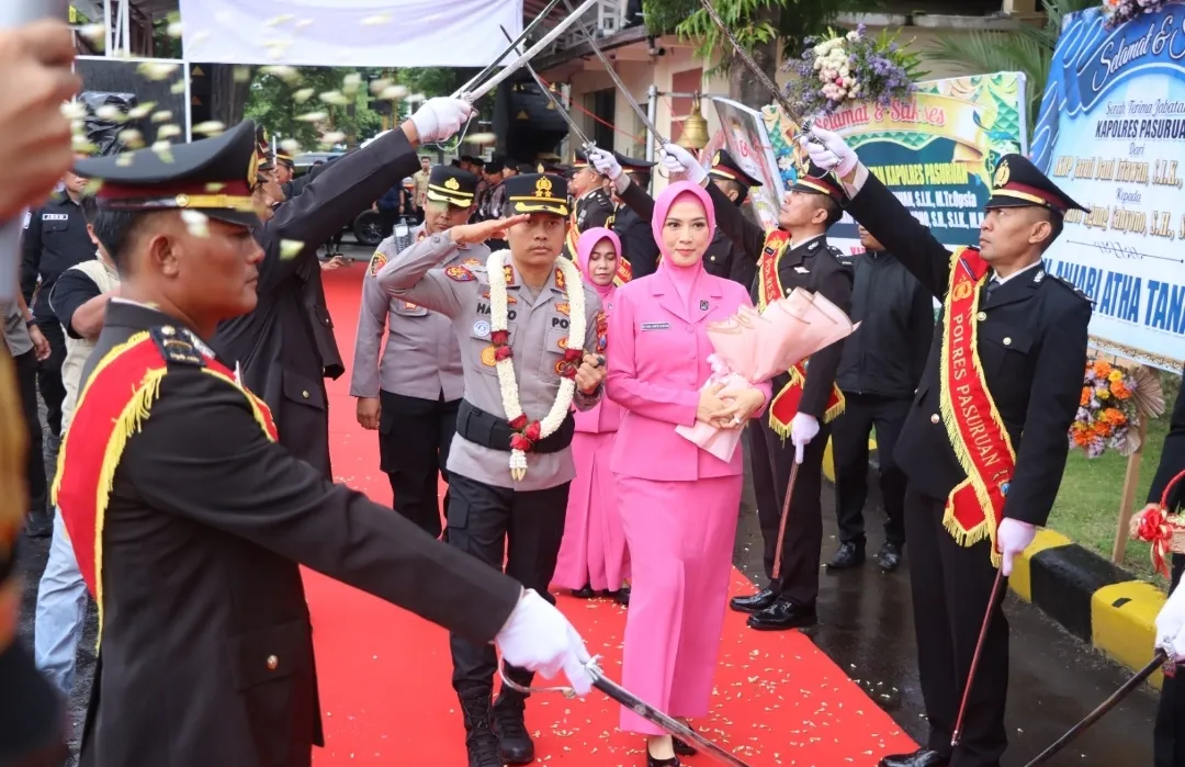Sertijab Kapolres Pasuruan Berlangsung Khidmat, AKBP Harto Agung Resmi Pimpin Polres Pasuruan