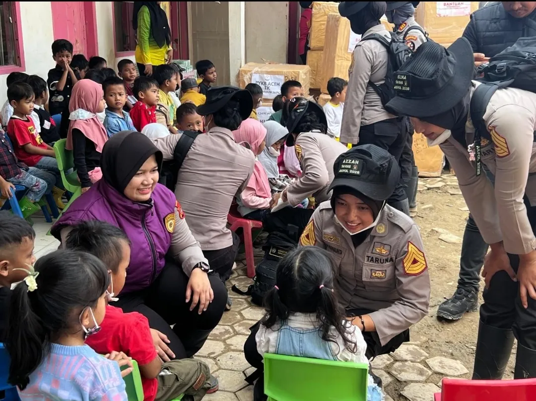 Datang untuk Mengabdi, Hadir untuk Menyembuhkan: 9 Taruna Akpol dan SSDM Polri Laksanakan Trauma Healing Perdana di Aceh Tamiang 1 Datang untuk Mengabdi, Hadir untuk Menyembuhkan: 9 Taruna Akpol dan SSDM Polri Laksanakan Trauma Healing Perdana di Aceh Tamiang