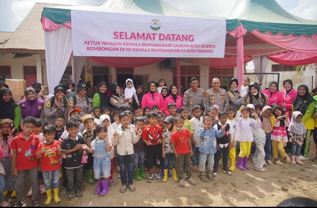Taruni Akpol Gelar Trauma Healing bagi Siswa TK Bhayangkari Terdampak Banjir di Aceh Tamiang