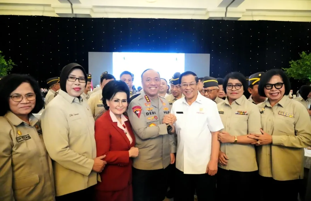 Agum Gumelar ke Wakapolri: Kedudukan Polri di Bawah Presiden 1 Agum Gumelar ke Wakapolri: Kedudukan Polri di Bawah Presiden