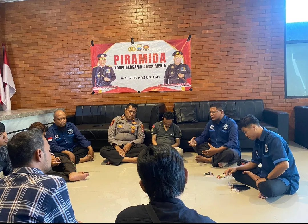 Piramid Humas Polres Pasuruan Ngopi Bareng Media Online
