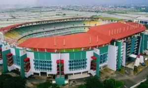 Stadion-Gelora-Bung-Tomo-1152023.jpg Stadion Gelora Bung Tomo 1152023