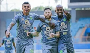 Tiga-Pemain-Asing-Persebaya-Surabaya-Robson-Duarte-Paulo-Henriquw.jpg Tiga Pemain Asing Persebaya Surabaya Robson Duarte Paulo Henriquw