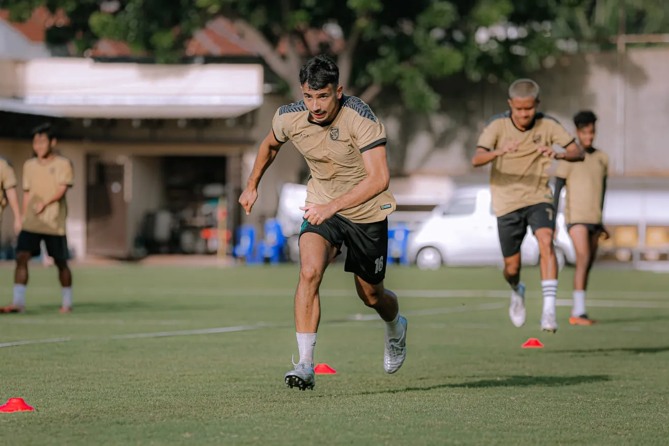 Pelatih Persebaya Surabaya Bernardo Tavares: Kesempatan Baru untuk Mewujudkan Visi Sepak Bola yang Diimpikan