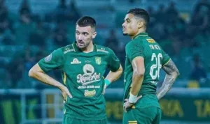 Yan-Victor-dan-Dusan-Stevanovic-dua-tembok-Persebaya-Surabaya-di-Liga-1-20232024.jpg Yan Victor dan Dusan Stevanovic dua tembok Persebaya Surabaya di Liga 1 20232024