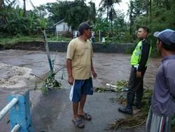 Banjir Situbondo, Jalur Pantura Surabaya-Banyuwangi
