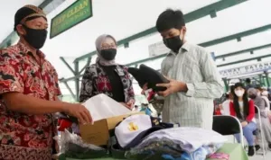 Sekolah Rakyat, sepatu lokal ,Surabaya