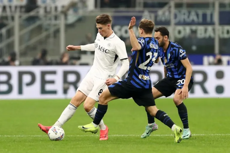 Napoli,Inter Milan ,Liga Italia