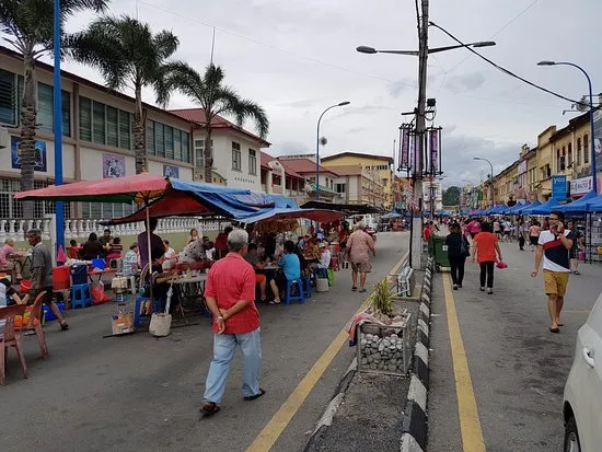 Strategi Pemprov Jatim untuk Menjaga Stabilitas Harga Bahan Pokok, Siapkan Ratusan Pasar Murah 2026