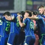 pemain-persib-bandung-sedang-berkumpul-untuk-memompa-semangat.jpg pemain persib bandung sedang berkumpul untuk memompa semangat
