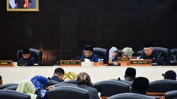 Rapat DPRD Jabar, Penjelasan Terkait Video Viral Mengenai Vasektomi Syarat Bansos