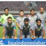 starting eleven persebaya surabaya menghadapi persis solo di pekan ke 33 liga 1 20222023