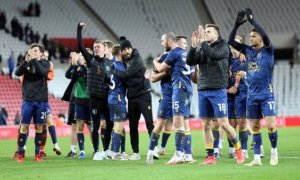 Perjalanan Sunderland dalam FA Cup: Kemenangan yang Penuh Kontroversi