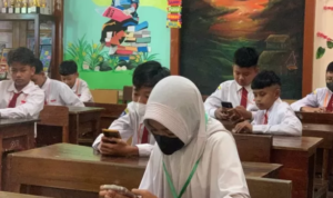 Pemkota Surabaya Pembatasan Gawai di Sekolah