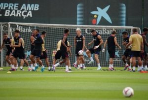 Strategi Pemain Barcelona dan Kekhawatiran terhadap Pelatih Hansi Flick