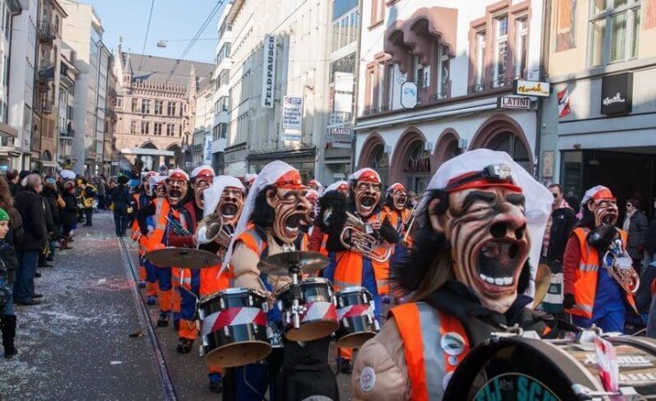 Masalah Keamanan dan Keterbatasan Ruang untuk Perayaan Fasnacht di Basel
