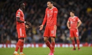 Manchester, UK. 11th Apr, 2023. Sadio Mane and Leroy Sane of Bayern Munich disagree during the UEFA Champions League match at the Etihad Stadium, Manchester. Picture credit should read: Gary Oakley/Sportimage Credit: Sportimage/Alamy Live News Galatasaray