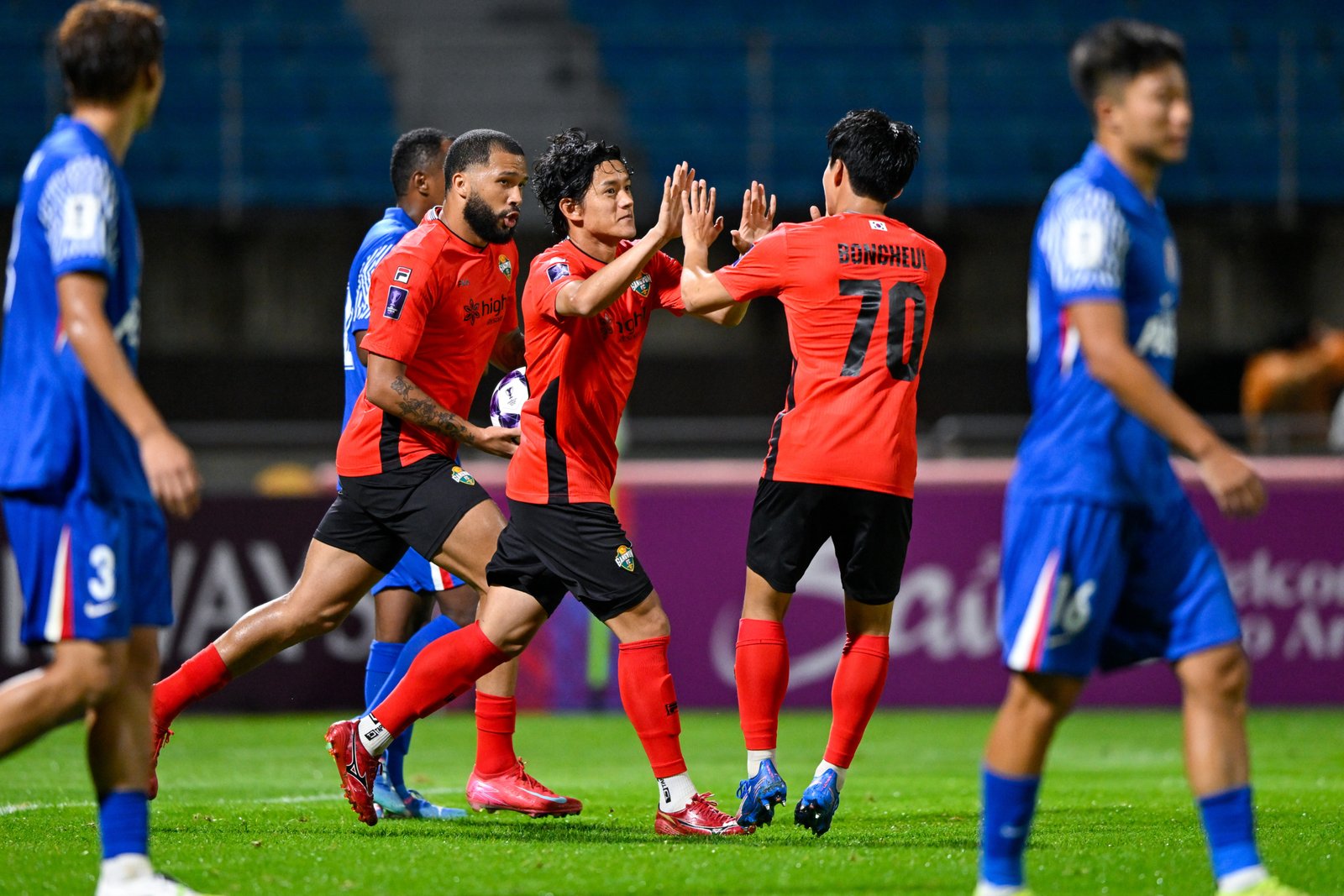 Gangwon FC, Shanghai Haigang