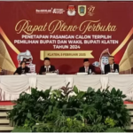 Hamenang Wajar Ismoyo dan Benny Indra Ardhianto 11 3647400134