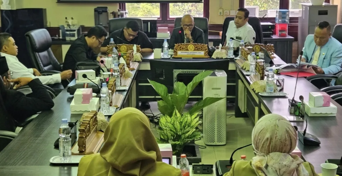 Raperda hunian layak DPRD Surabaya