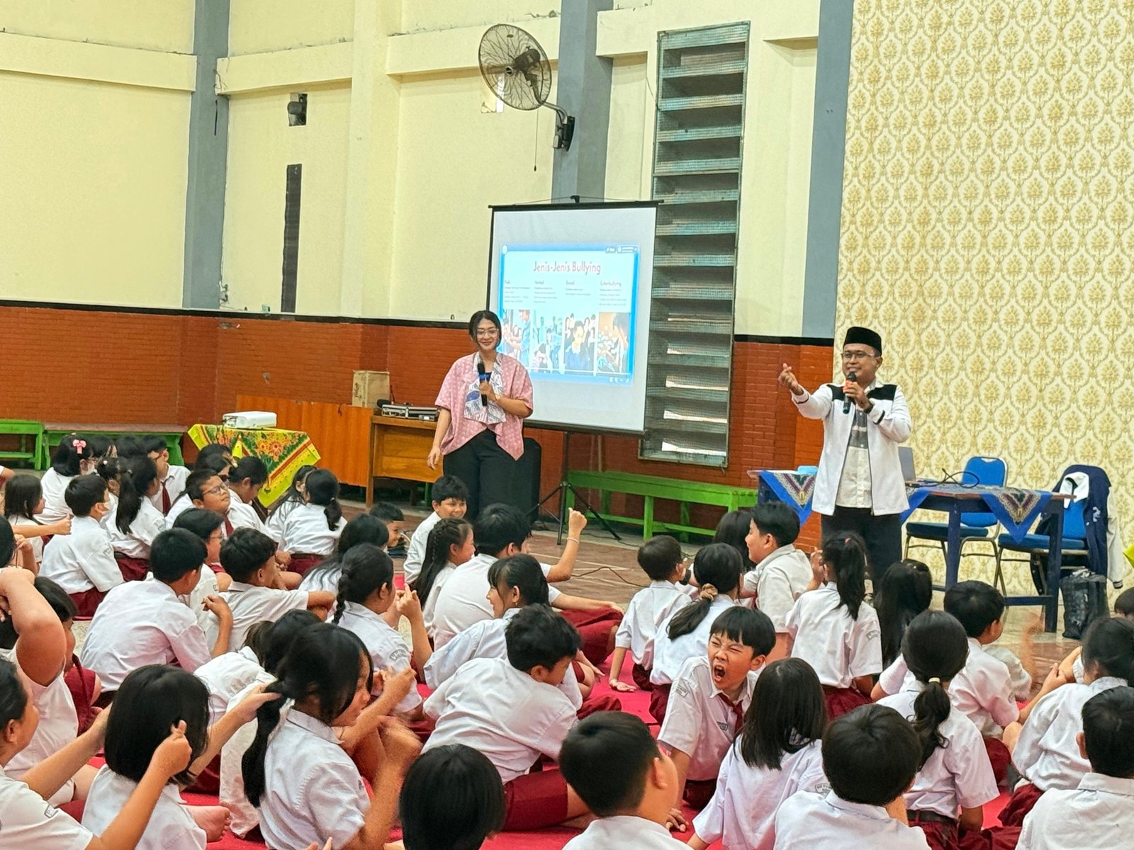 Program DASH di 1.213 Sekolah Surabaya Cegah Kenakalan Remaja hingga Bullying 1 Program DASH di 1.213 Sekolah Surabaya Cegah Kenakalan Remaja hingga Bullying