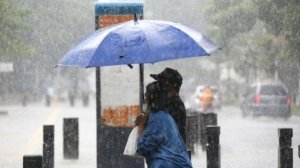 Prakiraan Cuaca Jawa Timur: Hujan Ringan hingga Lebat Mengguyur Seluruh Wilayah