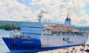 KM-labobar-fr.jpg Jadwal Pelayaran Kapal Pelni KM Nggapulu