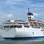 Kapal Pelni KM Dorolonda 1 2