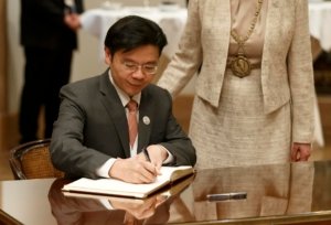 Peran AI dalam Perekonomian Singapura: Kiprah DBS dan Grab sebagai Contoh