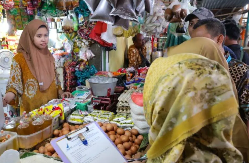 Pemkot Surabaya Gelar Pasar Murah untuk Jaga Stabilitas Harga Bahan Pokok 1 Pemkot Surabaya ,Pasar Murah, Harga Bahan Pokok