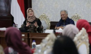Pemkot Surabaya Raih Penghargaan PIMTI Awards 2025