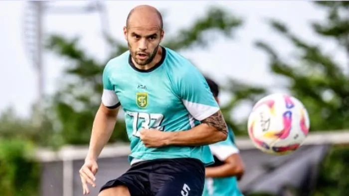 Pemain Bertahan Persebaya Surabaya Tampil Membawa Kekuatan yang Menjanjikan