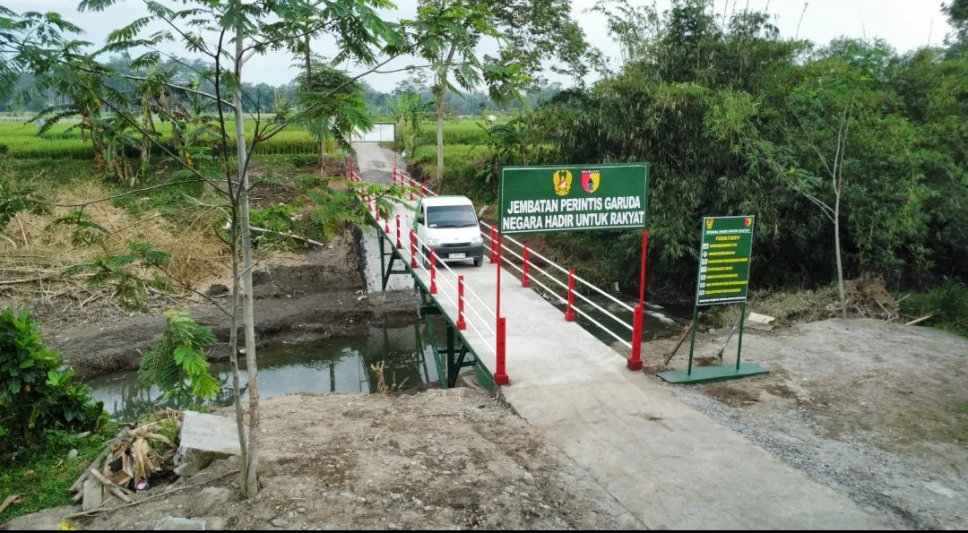 Jembatan Perintis Garuda Pertama di Wilayah Korem 081/DSJ