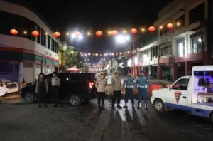 Patroli Cipkon Digelar, Polres Pelabuhan Tanjung Perak Pastikan Keamanan Malam Hari.