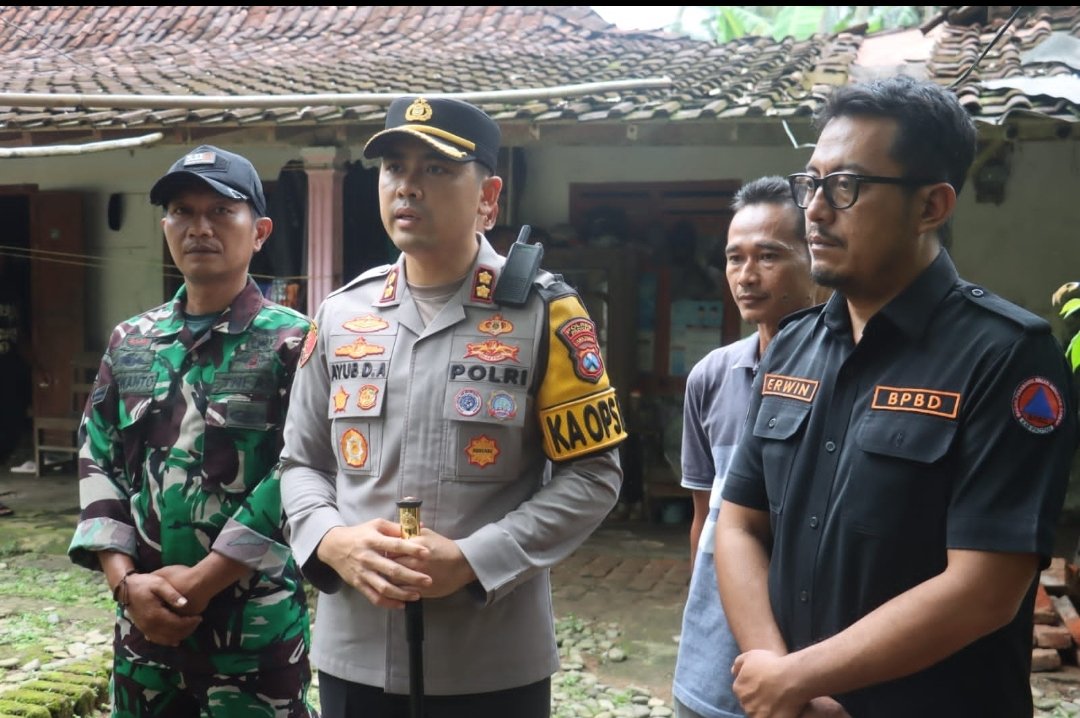 Polres Pacitan Salurkan Bantuan untuk Korban Gempa