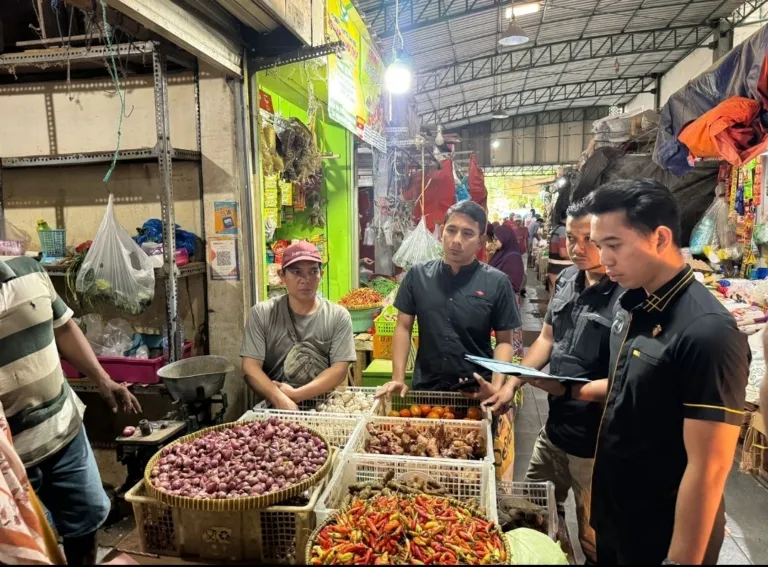 Jelang Ramadhan Satgas Pangan Polres Gresik Sidak Pasar