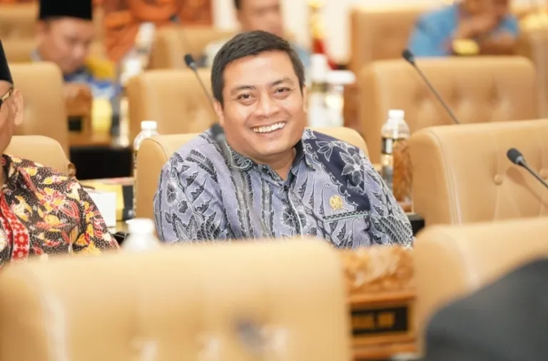 Tantangan Pendidikan Jatim: Akses, Kualitas Guru, dan Kesiapan Generasi Digital