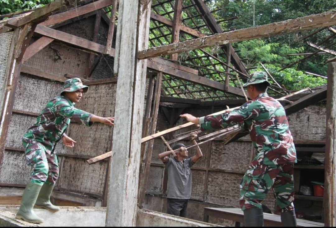 Rumah Reyotnya Mulai Dibongkar, Mbah Sutrisno Tersenyum Haru