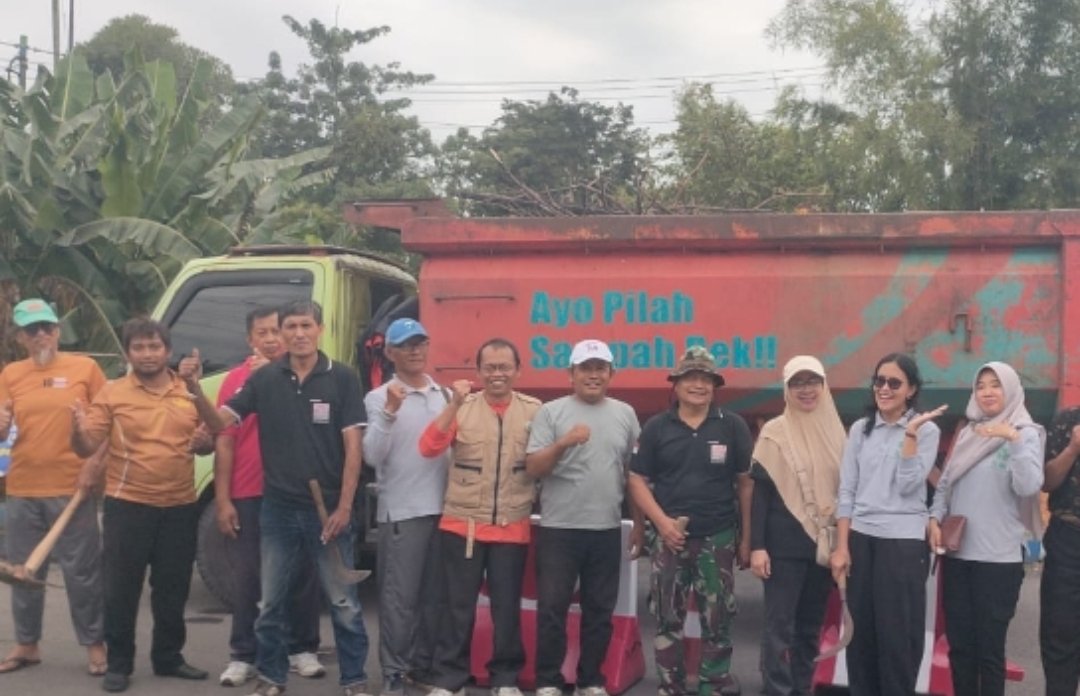 SWI Sidoarjo Teguhkan Peran Sosial Lewat Kerja Bakti Lingkungan 1 SWI Sidoarjo Teguhkan Peran Sosial Lewat Kerja Bakti Lingkungan
