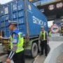 Ditlantas Polda Jatim Tertibkan Penggunaan Lajur Jalan Tol