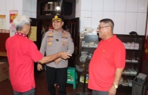 Pastikan Imlek Kondusif, Kapolres Gresik Tinjau Pengamanan di Klenteng Kim Hin Kiong