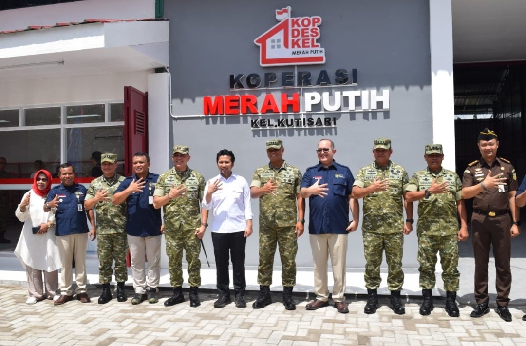 Pangdam V/Brawijaya Dampingi Wapang TNI Tinjau Kesiapan KDKMP Surabaya: Sinergi Kuat untuk Ekonomi Lokal