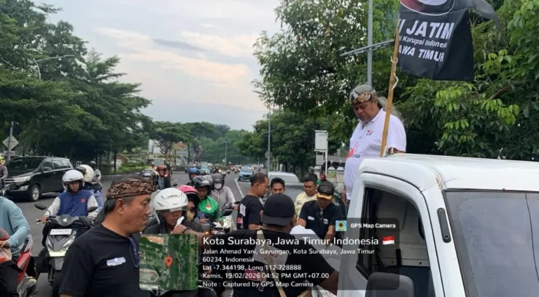 Berkah Ramadan, MAKI Jatim Konsisten Berbagi Takjil untuk Warga